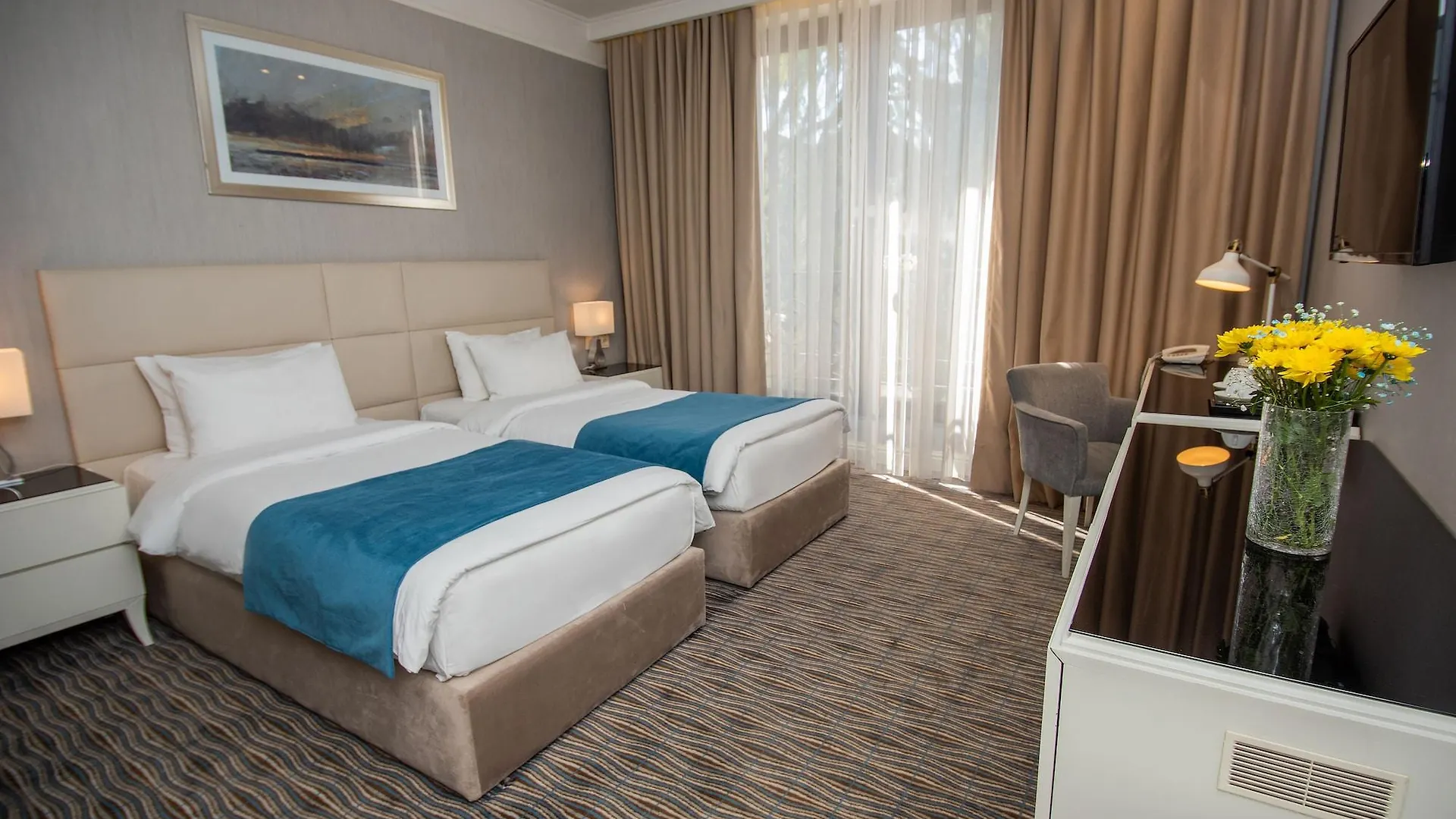 City Avenue Hotel Τυφλίδα