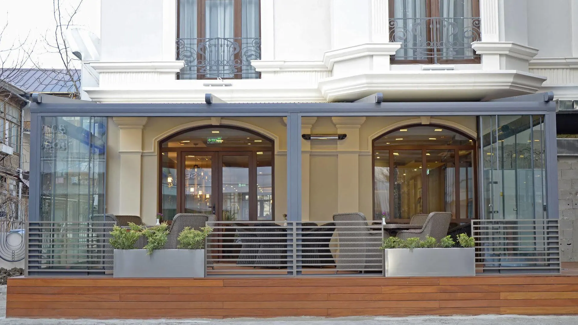City Avenue Hotel Τυφλίδα 4*,