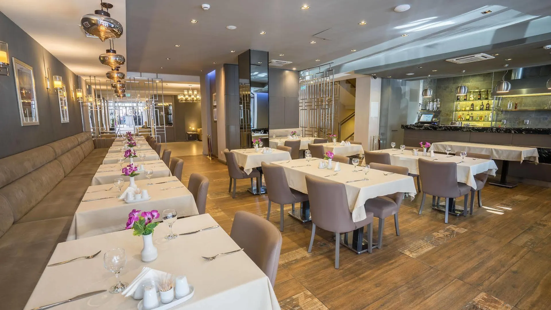 City Avenue Hotel Τυφλίδα