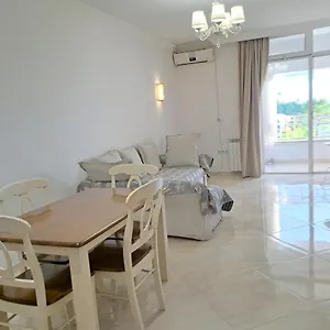 شقة واتشنغ ذا سي أبارتمنت باتومي
